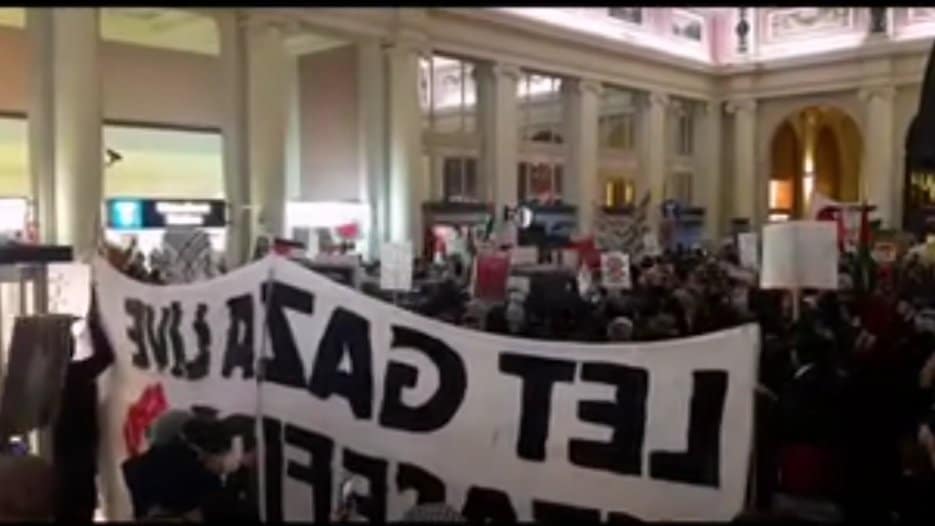 Canada: Blocage de la gare de Vancouver pour exiger un cessez-le-feu immédiat (Vidéo)